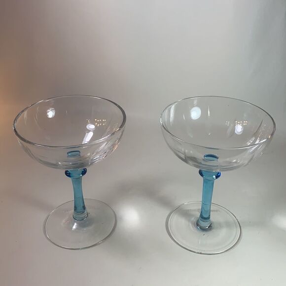 Set 2 Vintage Bombay Sapphire Gin Martini Glasses - Picture 4 of 10